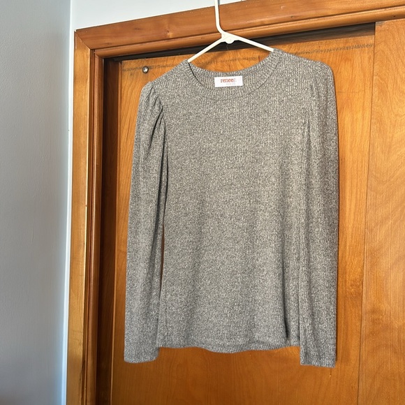 NWT! Women’s long sleeved shirt by Reese C., size L, - Picture 4 of 5